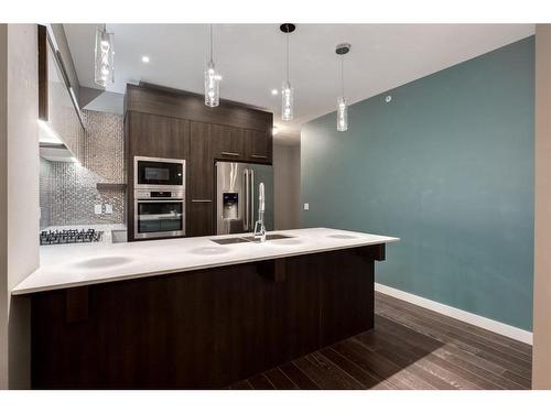 408-119 19 Street Nw, Calgary, AB - Indoor Photo Showing Kitchen With Upgraded Kitchen