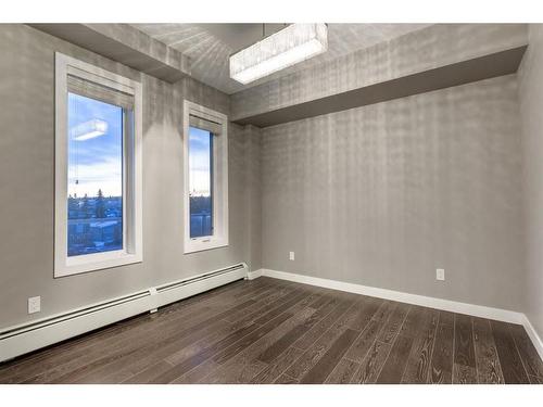 408-119 19 Street Nw, Calgary, AB - Indoor Photo Showing Other Room