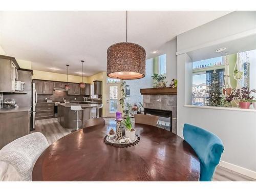 196 Sunset Circle, Cochrane, AB - Indoor Photo Showing Dining Room