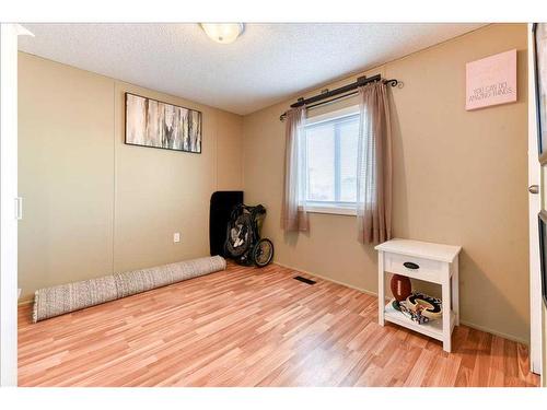 489-3223 83 Street Nw, Calgary, AB 