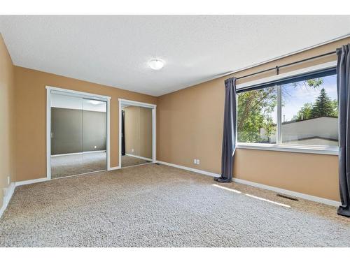 107-9930 Bonaventure Drive Se, Calgary, AB - Indoor Photo Showing Other Room