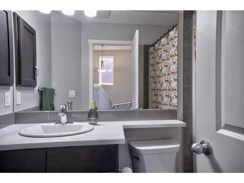 656 Walden Drive Se, Calgary, AB - Indoor Photo Showing Bathroom