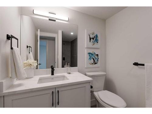 2810 35 Street Sw, Calgary, AB - Indoor Photo Showing Bathroom