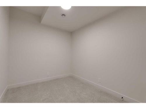 2810 35 Street Sw, Calgary, AB - Indoor Photo Showing Other Room