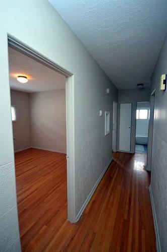 1824 29 Avenue Sw, Calgary, AB - Indoor Photo Showing Other Room