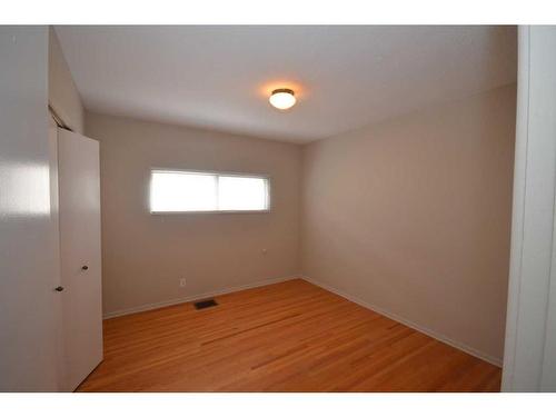 1824 29 Avenue Sw, Calgary, AB - Indoor Photo Showing Other Room