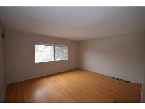 1824 29 Avenue Sw, Calgary, AB - Indoor Photo Showing Other Room