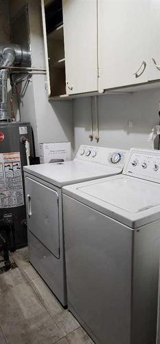 1824 29 Avenue Sw, Calgary, AB - Indoor Photo Showing Laundry Room