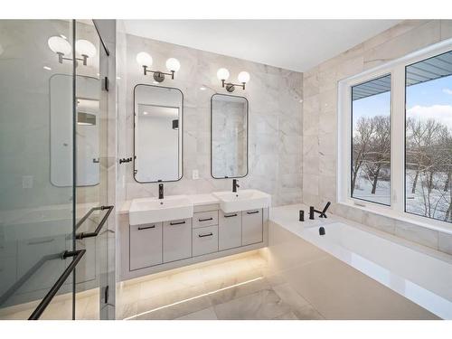 2303 13 Street Nw, Calgary, AB - Indoor Photo Showing Bathroom