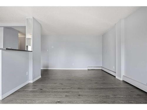 401-1236 15 Avenue Sw, Calgary, AB - Indoor Photo Showing Other Room