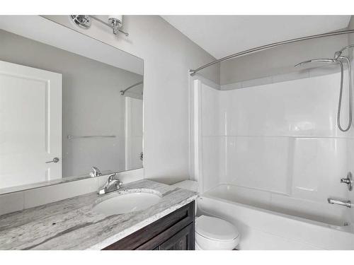 681-101 Sunset Drive, Cochrane, AB - Indoor Photo Showing Bathroom