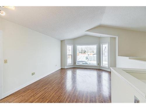 143 Erin Meadow Green Se, Calgary, AB - Indoor Photo Showing Other Room