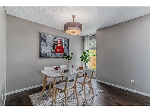 137 Woodfield Close Sw, Calgary, AB - Indoor Photo Showing Dining Room