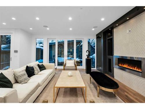 2012 3 Avenue Nw, Calgary, AB - Indoor With Fireplace