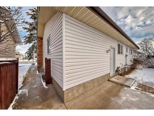 4631 Whitehorn Drive Ne, Calgary, AB 