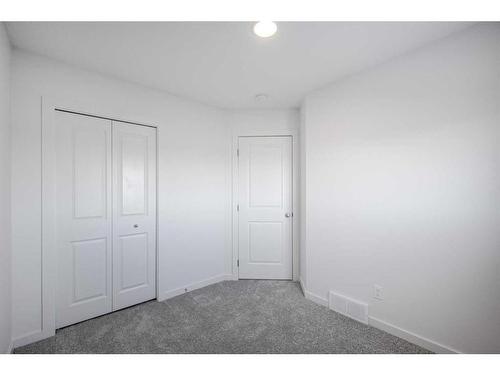 180 Belmont Way, Calgary, AB - Indoor Photo Showing Other Room