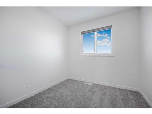 180 Belmont Way, Calgary, AB - Indoor Photo Showing Other Room