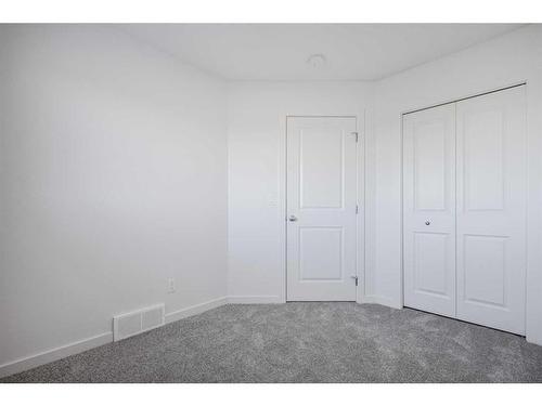 180 Belmont Way, Calgary, AB - Indoor Photo Showing Other Room