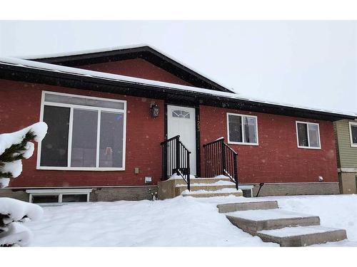 123 Castleridge Road Ne, Calgary, AB 