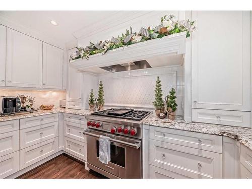 12 Edenstone Way Nw, Calgary, AB - Indoor Photo Showing Kitchen With Upgraded Kitchen