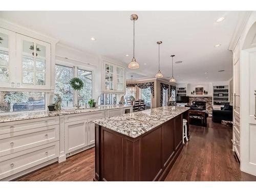 12 Edenstone Way Nw, Calgary, AB - Indoor Photo Showing Kitchen With Upgraded Kitchen