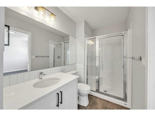 34 Lewiston Way, Calgary, AB - Indoor Photo Showing Bathroom