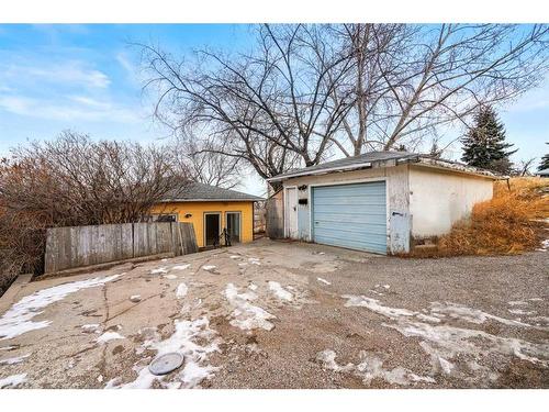 3707 Centre A Street Ne, Calgary, AB - Outdoor