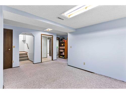 6556 Martingrove Drive Ne, Calgary, AB - Indoor Photo Showing Other Room