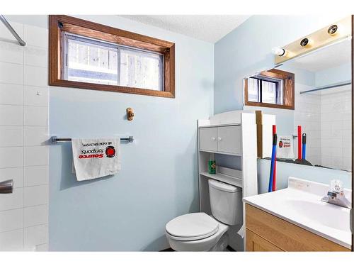 6556 Martingrove Drive Ne, Calgary, AB - Indoor Photo Showing Bathroom