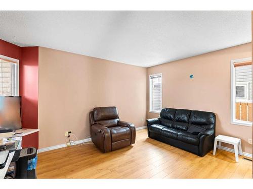 6556 Martingrove Drive Ne, Calgary, AB - Indoor Photo Showing Living Room