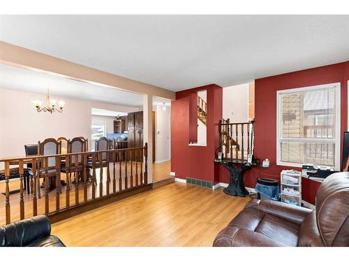 6556 Martingrove Drive Ne, Calgary, AB - Indoor Photo Showing Living Room