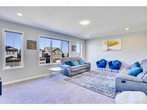 1715 Baywater View Sw, Airdrie, AB - Indoor Photo Showing Living Room