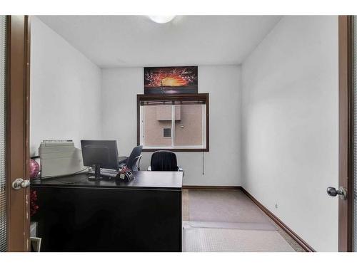 22 Taralake Cape Ne, Calgary, AB - Indoor Photo Showing Office