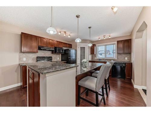 179 Silverado Drive Sw, Calgary, AB - Indoor Photo Showing Kitchen