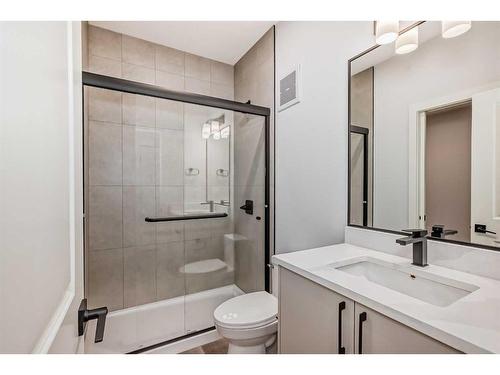 492 Rivercrest View, Cochrane, AB - Indoor Photo Showing Bathroom