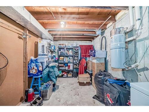 8312 46 Avenue Nw, Calgary, AB - Indoor