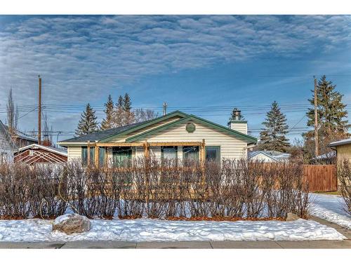 8316 46 Avenue Nw, Calgary, AB - Outdoor With View