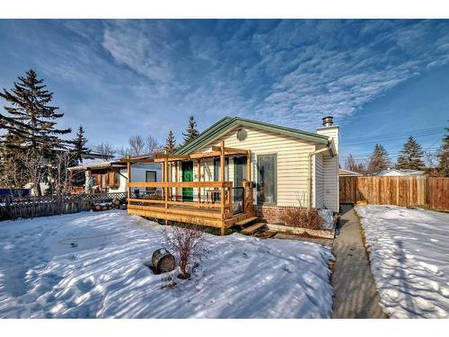 8316 46 Avenue Nw, Calgary, AB - Outdoor With Deck Patio Veranda