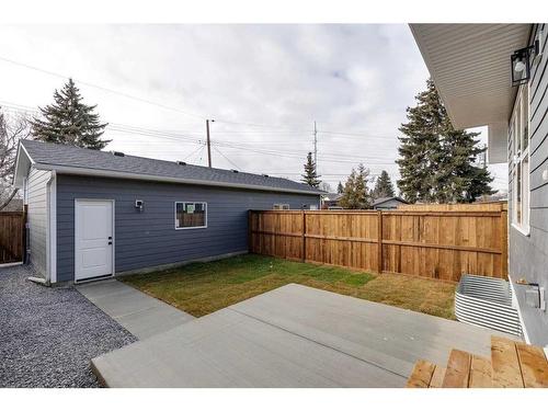 4909 19 Avenue Nw, Calgary, AB - Outdoor