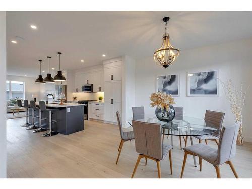 4909 19 Avenue Nw, Calgary, AB - Indoor Photo Showing Dining Room