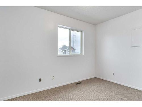 80 Rivercrest Crescent Se, Calgary, AB - Indoor Photo Showing Other Room