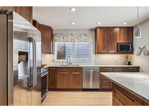 739 Queensland Drive Se, Calgary, AB - Indoor Photo Showing Kitchen With Upgraded Kitchen