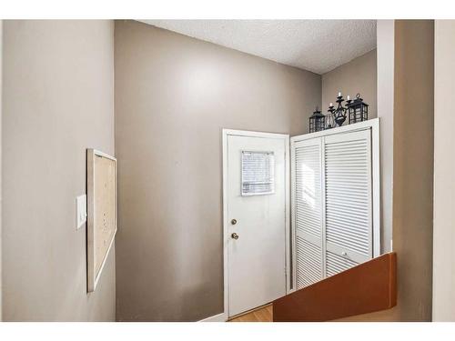 739 Queensland Drive Se, Calgary, AB - Indoor Photo Showing Other Room