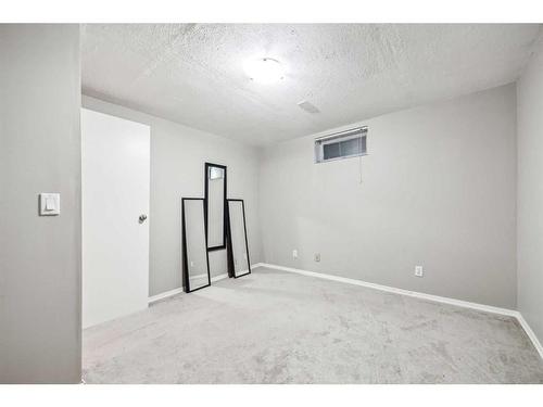 739 Queensland Drive Se, Calgary, AB - Indoor Photo Showing Other Room