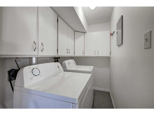 201-1311 15 Avenue Sw, Calgary, AB - Indoor Photo Showing Laundry Room