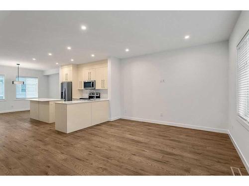 146 Savanna Street Ne, Calgary, AB - Indoor Photo Showing Kitchen