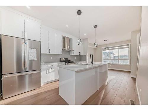 213 Sherwood Lane Nw, Calgary, AB - Indoor Photo Showing Kitchen With Upgraded Kitchen