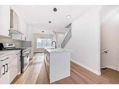 213 Sherwood Lane Nw, Calgary, AB - Indoor Photo Showing Kitchen With Upgraded Kitchen