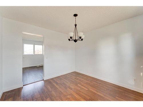 4851 Mardale Road Ne, Calgary, AB - Indoor Photo Showing Other Room