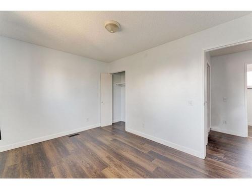 4851 Mardale Road Ne, Calgary, AB - Indoor Photo Showing Other Room